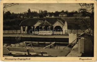 1941 Aknasugatag, Ocna Sugatag (Máramaros, Maramures); sósgyógyfürdő nagymedence / spa swimming pool (EK)