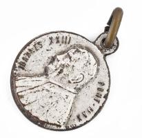 cca 1960, Vatikáni földereklye - Grotte Vaticane Terra - XIII. János arcképével, d: 2 cm