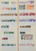 Spanyolország kb 3.500 darabos készlet a kezdeti évektől 16 lapos közepes osztott berakóban