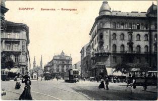 1916 Budapest VIII. Baross utca (mai Harminckettesek tere), villamosok, Bodó kávéház (ázott / wet damage)