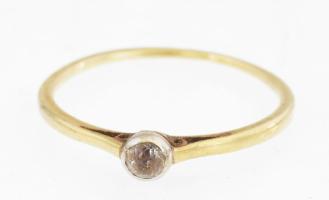 14 K arany (Au) gyűrű m: 52, 1,08 g