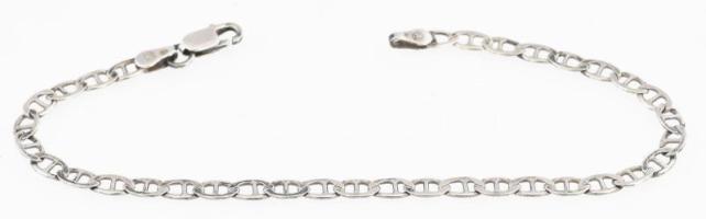 Ezüst(Ag) pálcikás karkötő, jelzett, h: 18,5 cm, nettó: 2,8 g