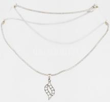 Ezüst(Ag) mintás kígyó nyaklánc köves medállal, jelzett, h: 46 cm, 2,3×1 cm, bruttó: 7,4 g