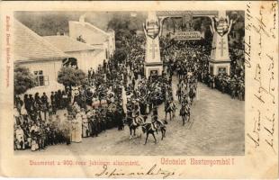 1900 Esztergom, Díszmenet a 900 éves jublieum alkalmából, Isten áldása az egyházon és hazán felirat, magyar címer. Kardos Dezső kiadása (fl)