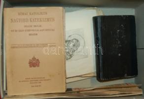 cca 1900-1940 10 darab vallásos és cserkészkönyv, rézkarc