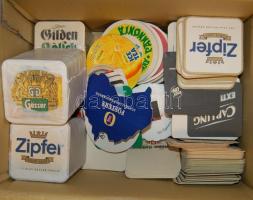 800db vegyes ital alátét de főként söralátéttel ebből 93 különböző féle típussal