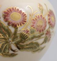 Zsolnay kisváza. Jelzett, hibátlan, m: 6 cm