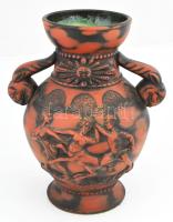 Kentauros padlóváza. Mázas kerámia, jelzett, hibátlan m: 40 cm d: 28 cm