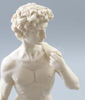 Casea gyár: Dávid szobor. Rezin, márvány talpon, jelzett, kis kopással, m: 39,5 cm