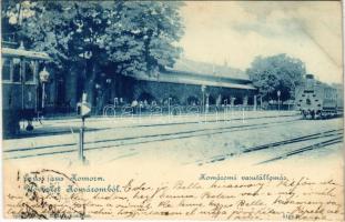 1900 Komárom, Komárnó; Jobbparti vasútállomás, vonatok. Spitzer Sándor kiadása / railway station, trains