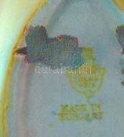 Zsolnay 3 darab eozin mintás tárgy, 2 darab sérült, a váza hibátlan, m: 14 cm alatt