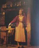 Book of Days. (Marton László számára dedikált jubileumi album.)
(Dublin, 2003. The Abbey Theatre.) ...