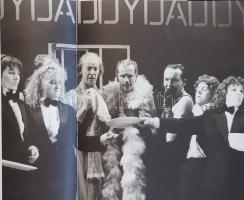 Book of Days. (Marton László számára dedikált jubileumi album.)
(Dublin, 2003. The Abbey Theatre.) ...