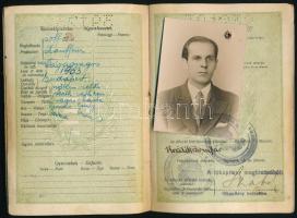 1933 A Magyar Királyság által kiállított fényképes útlevél sofőr részére / Hungarian passport