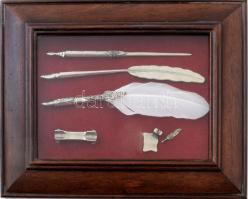 Francesco Rubinato díszes töltőtollakból összeállított üvegezett falidísz, 33x27 cm