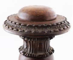 Antik japán padlóváza, faragott fa posztamensen. Japán, cca 20. század eleje, mázas és zománcfestett...