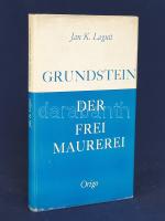 Lagutt, Jan K[arl]: Der Grundstein der Freimaurerei. Erkenntnis und Verkerrung. Zürich, (1958). Origo Verlag. 167 + [1] p. Első kiadás. Jan Karl Lagutt (1903-1965) svájci történész kritikai szakmunkájában áttekinti a szabadkőművesség ezoterikus alapjait, szervezeti felépítését, emberbaráti célkitűzéseit, és kitér a szabadkőművességnek a római klérussal való nem kimondottan barátságos, illetve a tételes vallásokkal kapcsolatos ellentmondásos viszonyára. A védőborító verzóján a kiadó buddhista kiadványainak listája. Aranyozott gerincű kiadói egészvászon kötésben, színes kiadói védőborítóban. Jó példány.