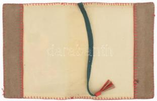 cca 1930 Dekoratív erdélyi motívumokkal díszített könyvborító, filc, hímzéssel, szép állapotban