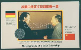 1990. Dekoratív érmés/bankjegyes C.M. (Karte Maximum) F.J.Strauss (bajor miniszterelnök) és Mao-Tse-tung kínai pártvezér fotóival. Benne 1990. 2M "Strauss" T:2 + Német . Birodalom 1939. Reichskreditkassa 20RM T:I R!