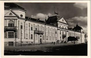 Csíkszereda, Miercurea Ciuc; Vármegyeház. Csík-Ország visszatért. Aladics Zoltán okl. mérnök felvétele / county hall + &quot;1940 Csíkszereda visszatért&quot; So. Stpl