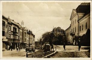 1938 Ungvár, Uzshorod, Uzhorod; Zatkovicovo námestí / tér, megyeháza / county hall, square, automobile + &quot;1938 Ungvár visszatért&quot; So. Stpl