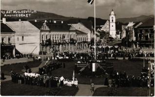 1940 Gyergyószentmiklós, Gheorgheni; A város várja a honvédeket, bevonulása, országzászló / entry of the Hungarian troops, Hungarian flag. photo + &quot;1940 Gyergyószentmiklós visszatért&quot; So. Stpl