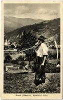 1940 Rahó, Rachov, Rahiv, Rakhiv; Hucul földmíves kaszával / Hutsul farmer (EB)