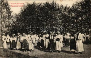 Máramaros, Maramures; Paraszt lakodalom. Berger Miksa kiadása (Máramarossziget) / Transylvanian folklore, wedding (fl)