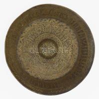 ún. Varázsedény. Irán vagy India, 19. sz. eleje, bronz, d: 15,5 cm, m: 5 cm