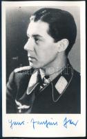 Hans-Joachim Jabs (1917-2003) német Luftwaffe pilóta, repülő ász autográf aláírása őt ábrázoló képen (későbbi előhívás), 20x12,5 cm / Autograph signature of Hans-Joachim Jabs (1917-2003) German Luftwaffe pilot, flying ace, on a photo (later copy), 20x12.5 cm