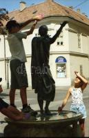 cca 1940 és 1999 között készült, negatív filmek nagy, vegyes tétele sokféle témáról (hagyományőrző n...