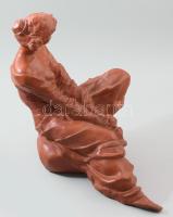 Tóth Valéria (1943- ): Ruháját gyűrő lány .terrakotta, jelzett, hibátlan, m: 28 cm sz: 28 cm