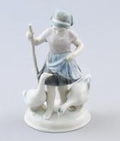 Metzler & Ortoff lány libákkal. Jelzett, hibátlan, m: 15 cm