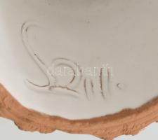 Antalfiné Szabó Katalin: Lányka szőlővel Jelzett, hibátlan 25 cm