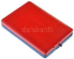 Arató Gyula (1898-1969) 1943. "Mátyás Király Sportév 1943" hadifém plakett, eredeti díszto...