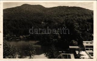 1941 Szovátafürdő, Sovata-bai; Kilátás a Medvetóra a kaszinóból / general view of lake from casino