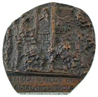 1982. "Sziklai Sándor Általános Iskola 1982 - BP. XIV Május 1. u 9-15." egyoldalas, öntött bronz plakett (102x102mm) T:AU,XF