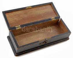 cca 19. sz. vége, Asztali írószertartó. Fa, réz veretekkel, sérülésekkel, 30x12x9 cm