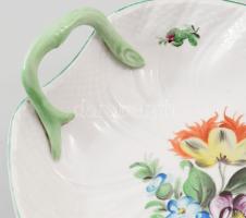 Herendi Tertia virágmintás leveles tál. Kézzel festett, jelzett, kis kopással d: 20x23 cm