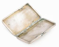 Ezüst(Ag) cigarettatárca, jelzett, gombnál kisebb sérüléssel, 8×5 cm, nettó: 50,8 g