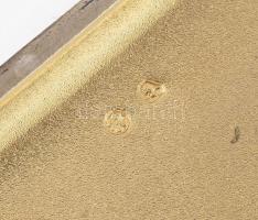 Ezüst(Ag) dobozka rózsás díszítéssel, jelzett, 8,5×6,5 cm, nettó: 118 g