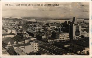 1951 Johannesburg, The reef, gold mines on the edge on the town (EK)