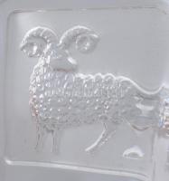 Nybro svéd levélnehezék, kos ábrázolással. Designer: Paul Isling. Jelzett, hibátlan, 8c8 cm