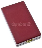 1954. "A Munka Érdemrend" arany fokozata, aranyozott, zománcozott bronz kitüntetés mellsza...