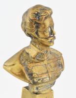 Petőfi Sándor büszt talapzaton. Bronz, márvány talpazaton, jelzés nélkül, m: 21 cm