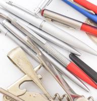 Vegyes bolha és írószer tétel, közte antik derelyevágó, cukorfogó stb