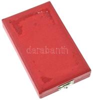 1966. "Szocialista Hazáért Érdemrend" zománcozott bronz kitüntetés mellszalaggal, szalagsá...