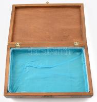 Intarziás és csonberakásos doboz, sérülésekkel, 29x19 cm