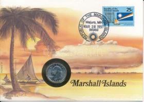 Marshall-szigetek érmés boríték, első napi bélyegzéses bélyeggel, benne Amerikai Egyesült Államok 1990P 25c Cu-Ni , német tájékoztató lappal T:UNC Republic of the Marshall Islands coin envelope with first day of issue stamp and cancellation with USA 1990P 25 Cents Cu-Ni, with German description C:UNC