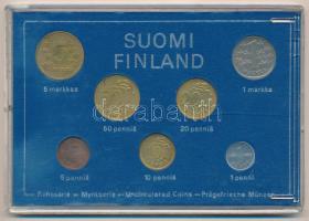 Finnország 1974. 1p-5M (7xklf) forgalmi sor plasztik tokban T:UNC sérült tok Finland 1974. 1 Penni - 5 Markka (7xdiff) coin set in plastic case C:UNC damaged case